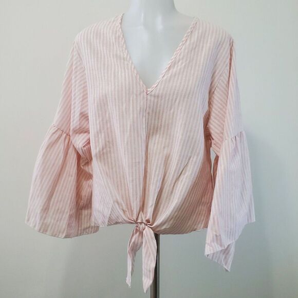 Lavender Field Women’s Cotton Top M Pink White Casual Boho V Neck Bell Sleeve - Picture 2 of 9